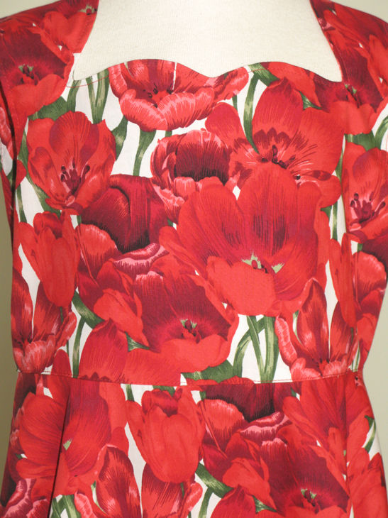 Miniaturebillede: red poppies dress images, dress designed and handmade by SerendipityGDDs, images uploaded by KHWD