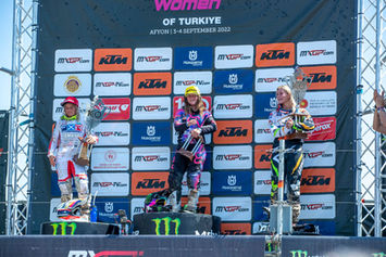 Duncan_MXGP_2022_R18_AI2I2514 (Large).jpg