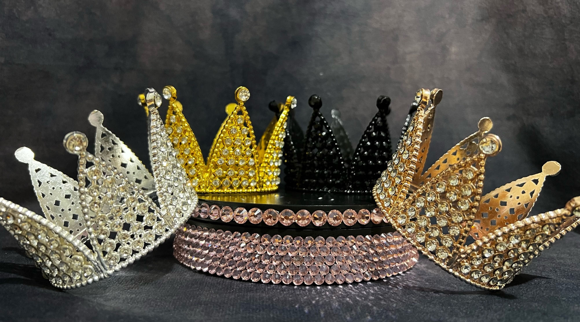 Gold Crowns - Coronas Doradas