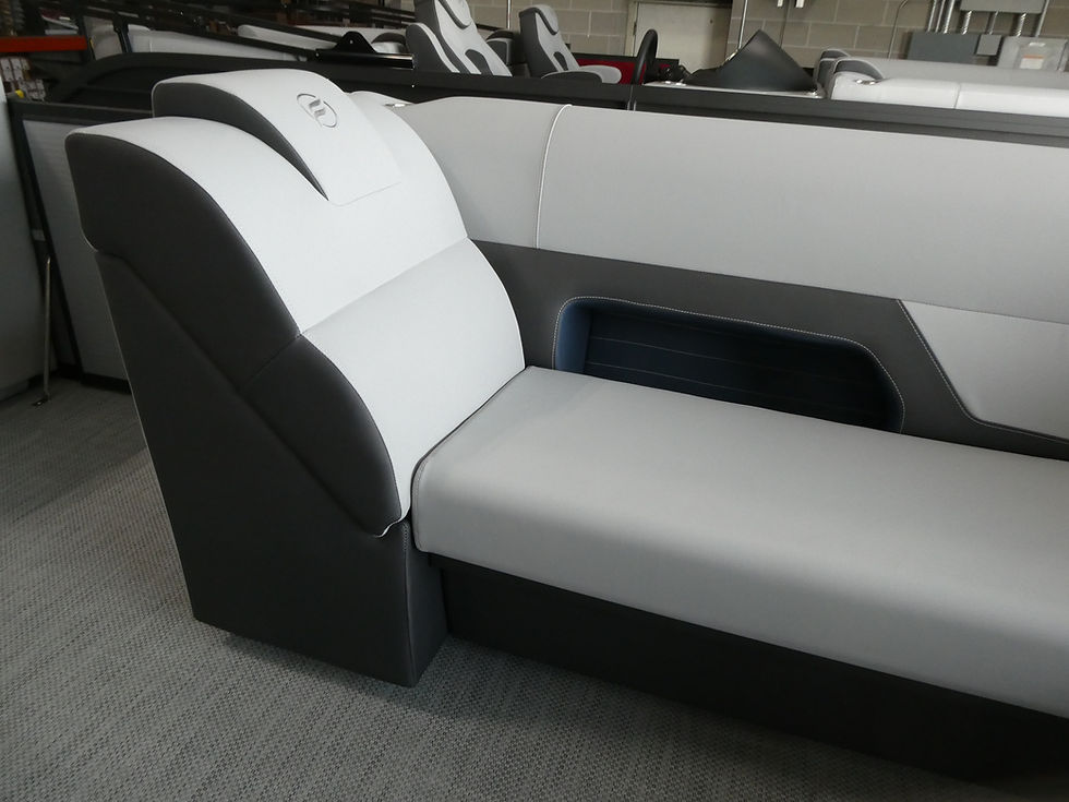 Thumbnail: Flagship Discovery 22' L-Seat w/ 115hp Mercury