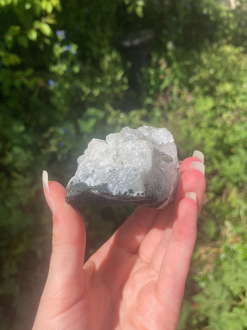 Thumbnail: apophyllite cluster 25a