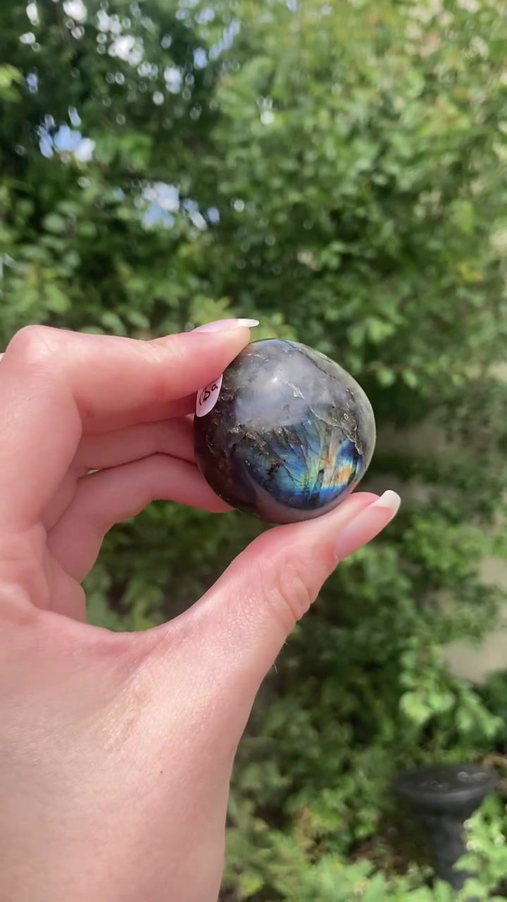 Thumbnail: labradorite pebble 13a A - AAA grade