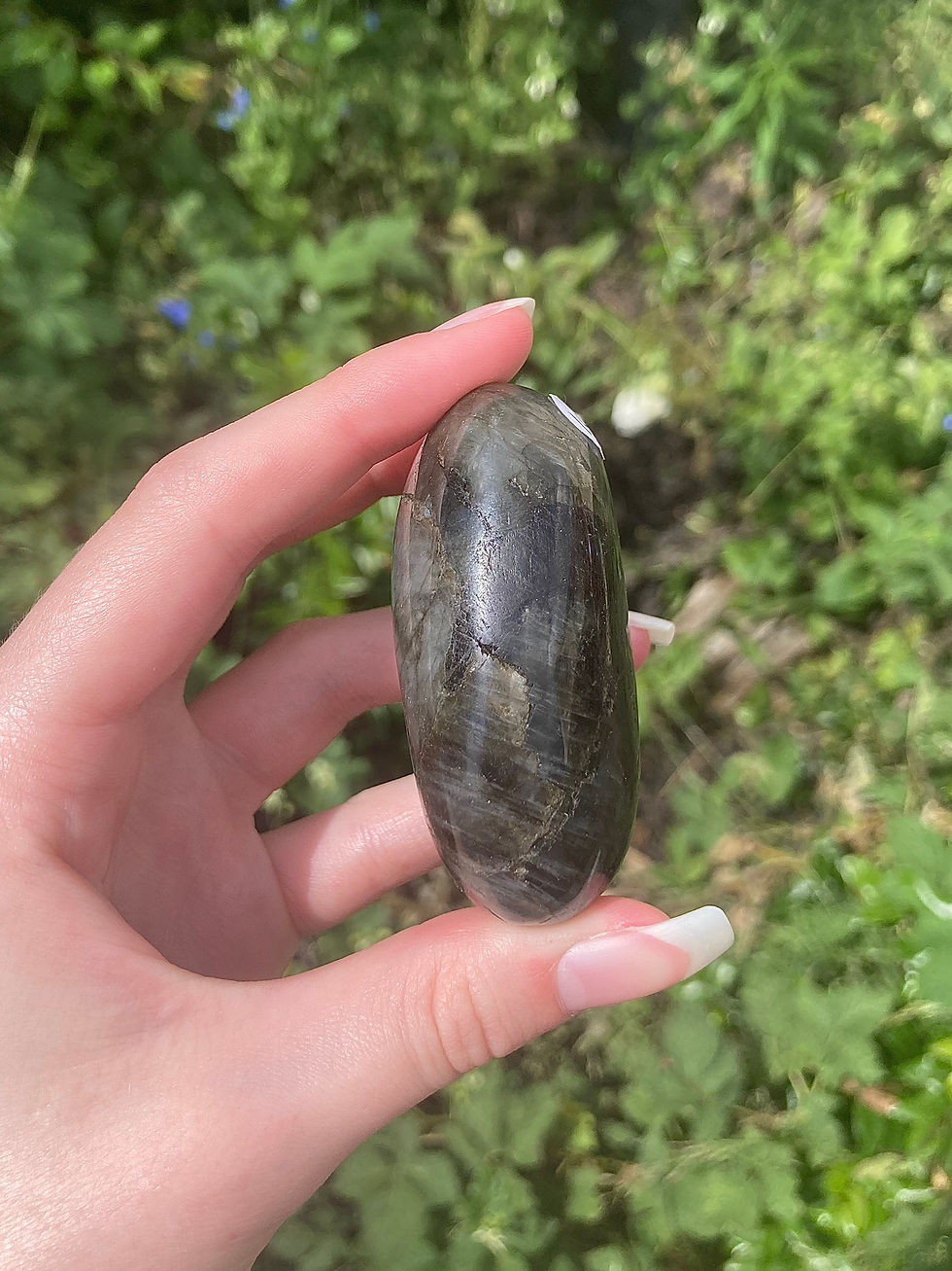 Thumbnail: labradorite pebble 14a