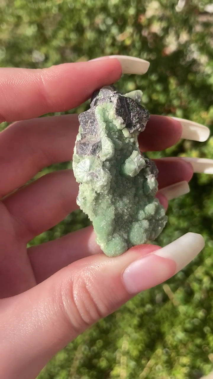 Thumbnail: wavellite specimen 52