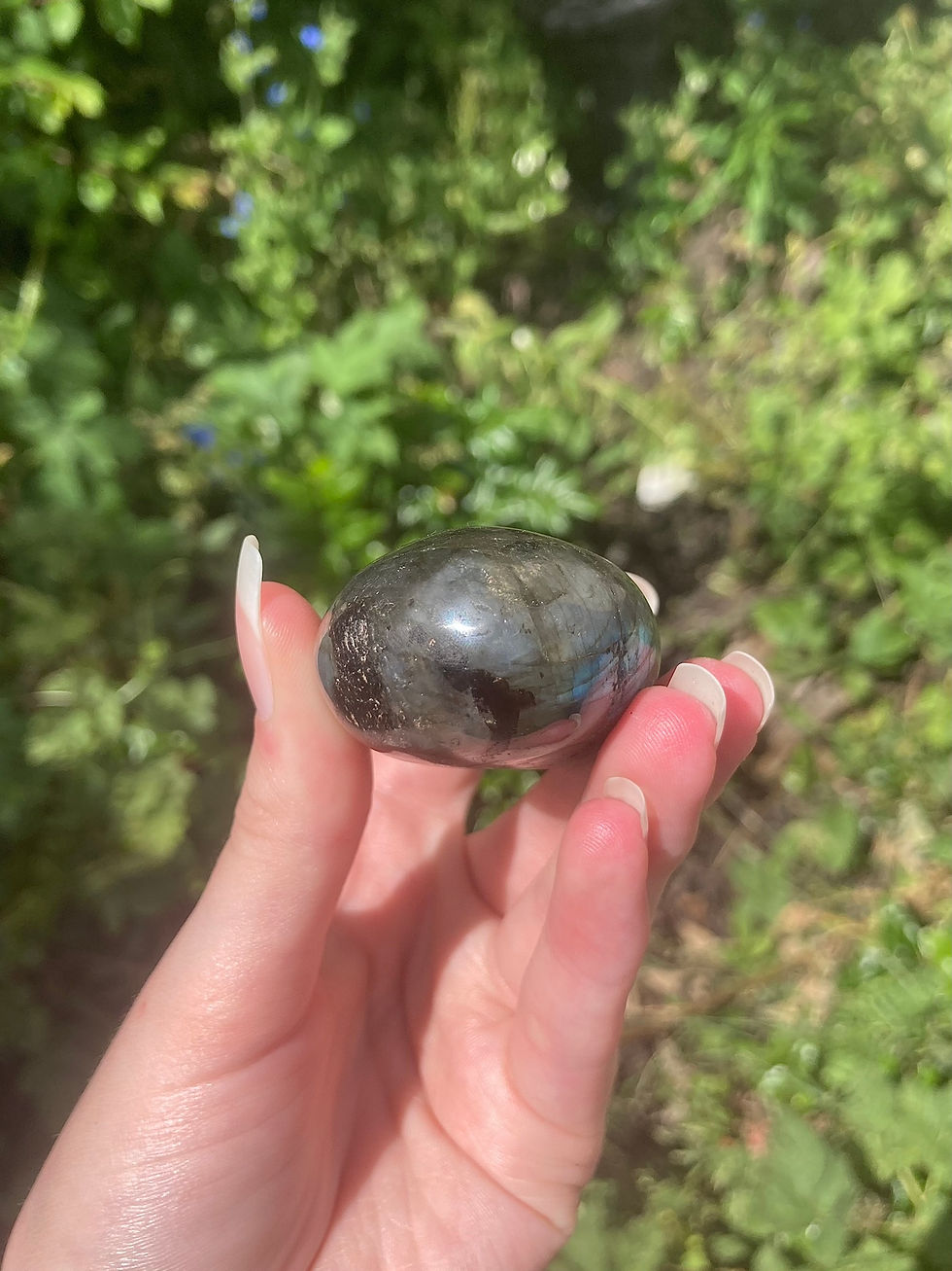 Thumbnail: labradorite pebble 14a