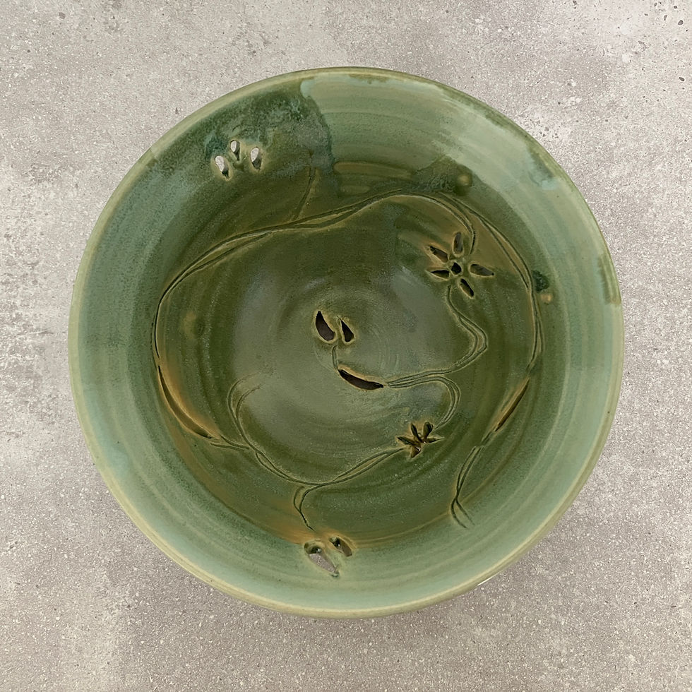 Thumbnail: vine berry bowl with flared top