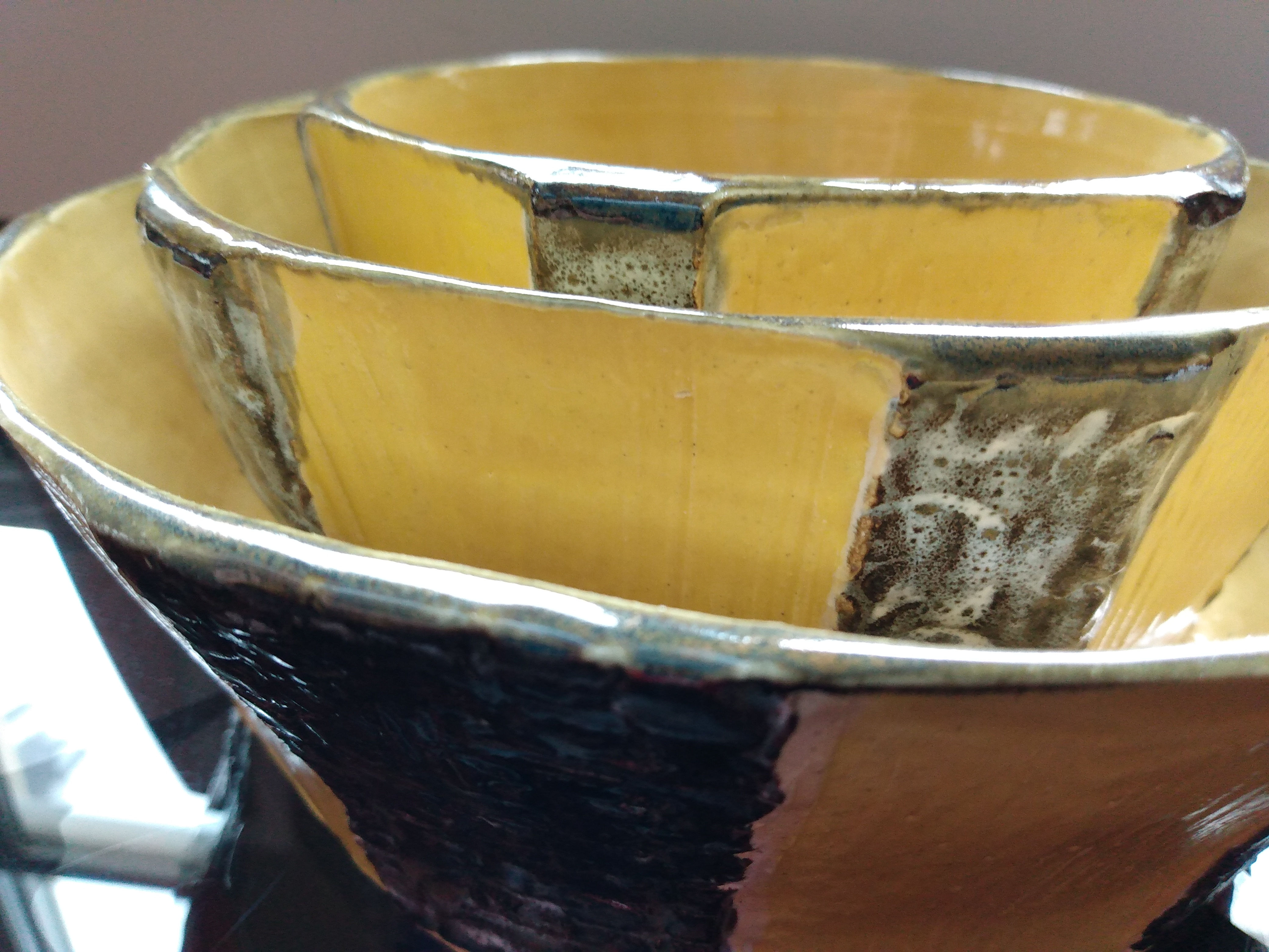 bee nested bowls (middle bowl not food safe)