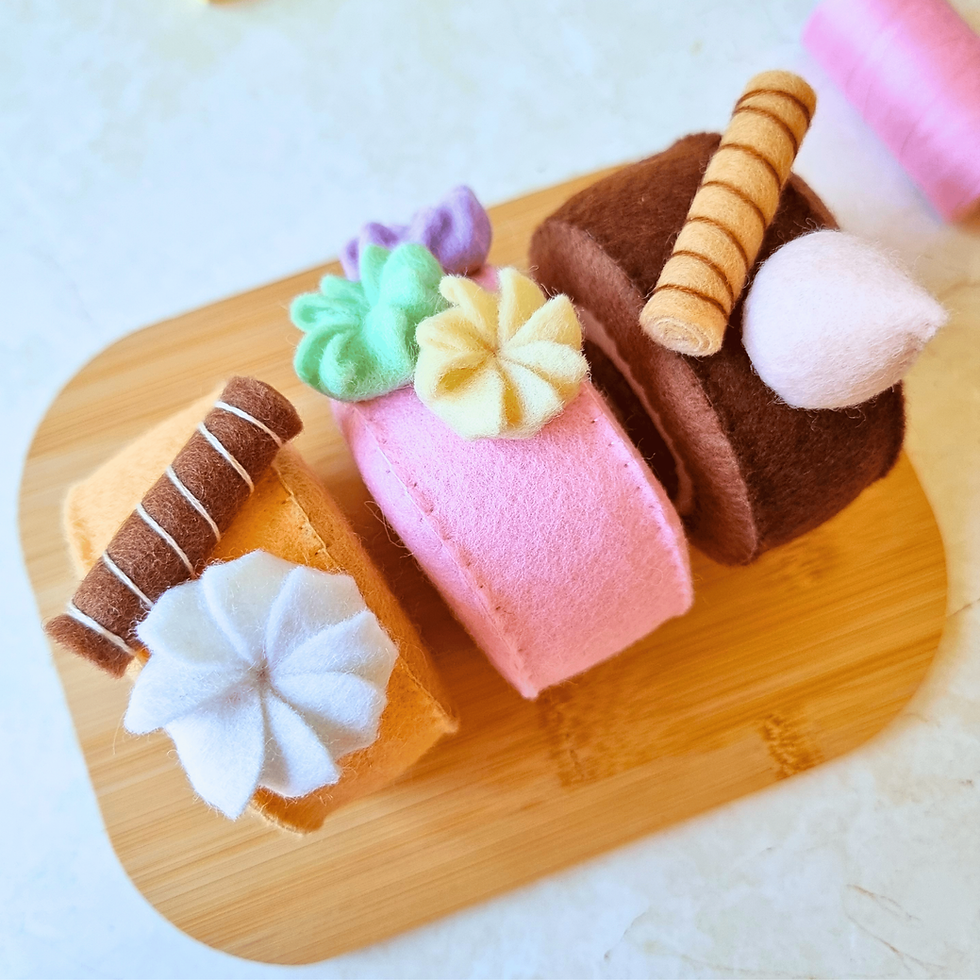 Miniature : Felt Swiss Roll Slice