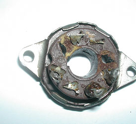 Fender Bassman 135 output tube socket