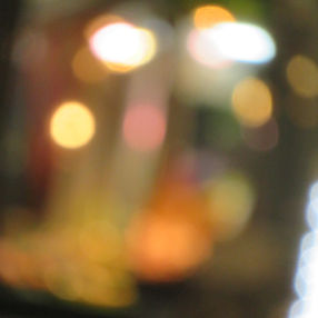 「黒猫 VS 湯たんぽ」