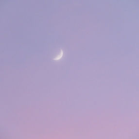 「優しい三日月」