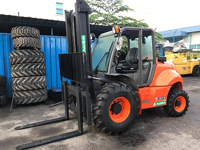 AUSA C500H, Rental Ausa C500H, Rough Terrrain Forklift, 4WD forklift rental, rental 4WD forklift, 5ton forklift rental, rental 5ton forklift. C501H rental. Rental Ausa C501H.
