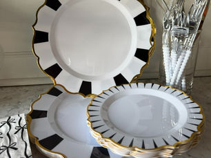 Elevate Your Party with Affordable Elegance: How to Make Plastic Plates Look Luxurious