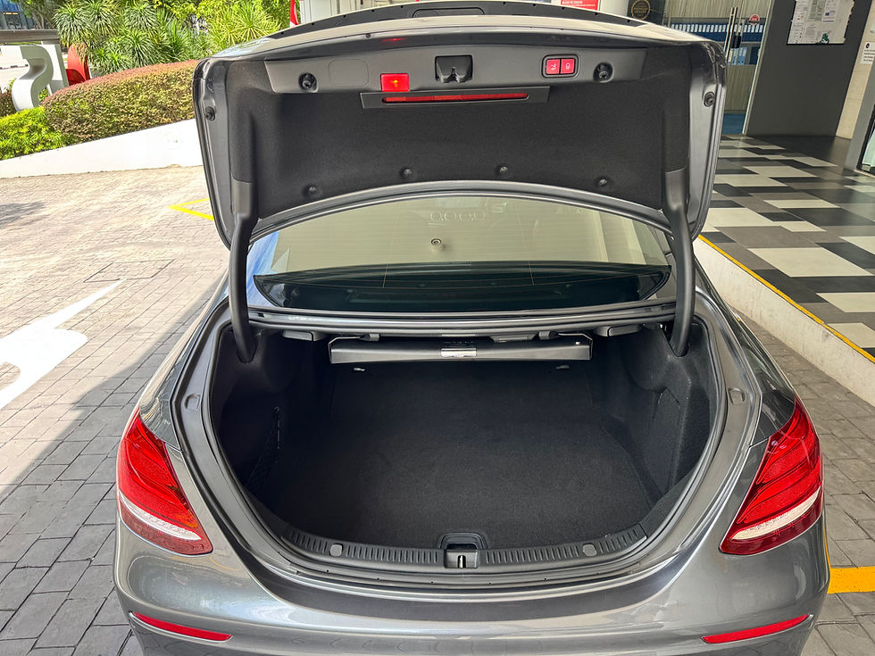 Thumbnail: Mercedes-Benz E-Class E300 AMG Line