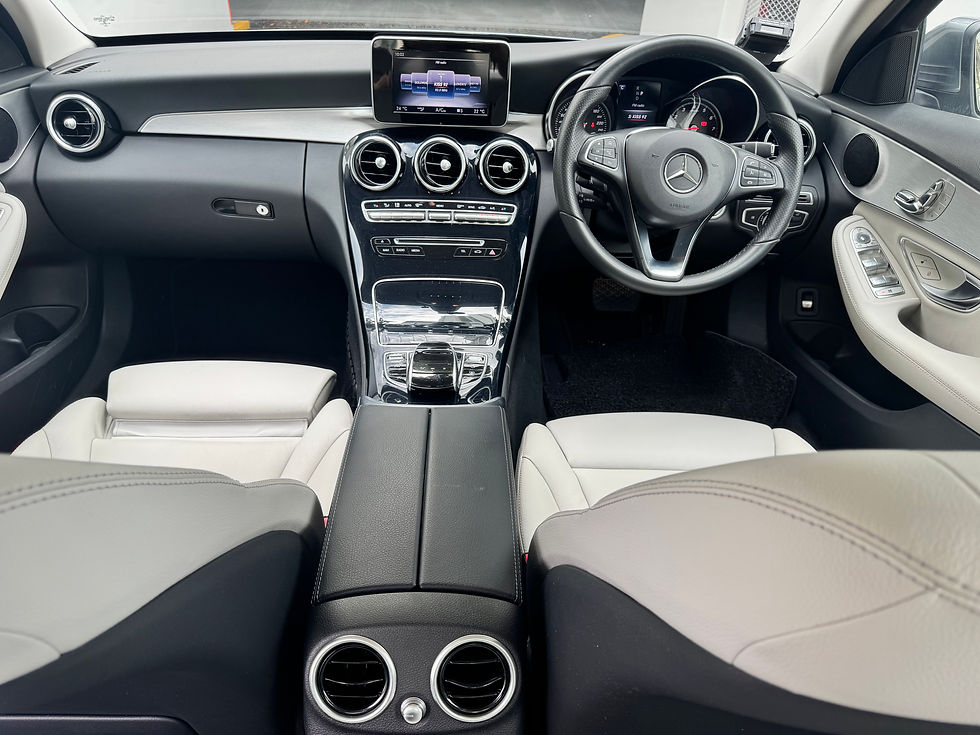 Thumbnail: Mercedes-Benz C-Class C200 Avantgarde