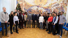 The President of the Republic of North Macedonia, Stevo Pendarovski, received today a group of students from the Swiss UMEF University of Geneva, who are paying a study visit to the FON University in Skopje.