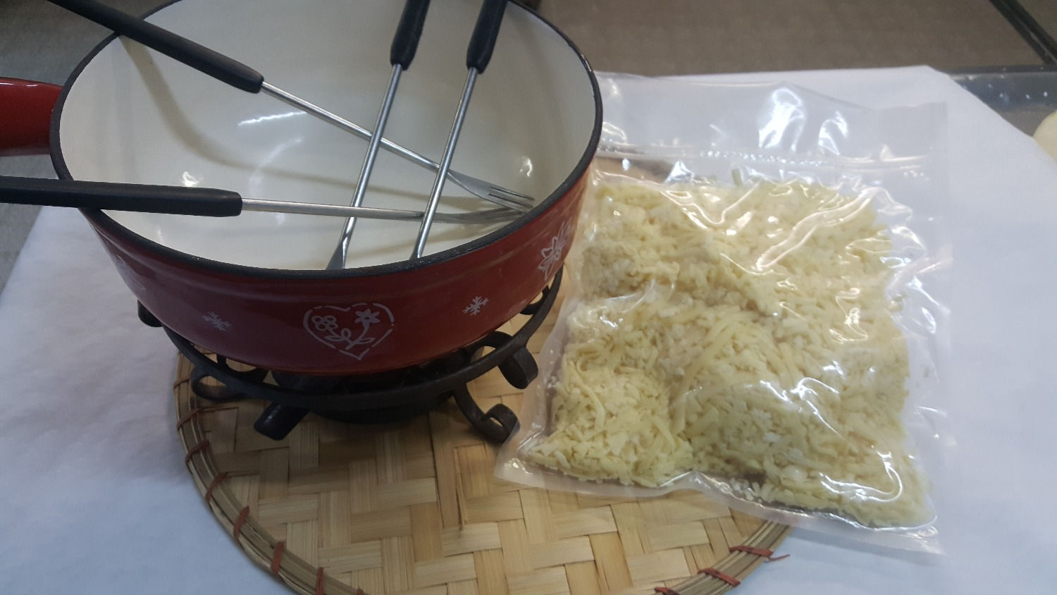 Fondue 3 Fromages ( mélange fromages râpés)