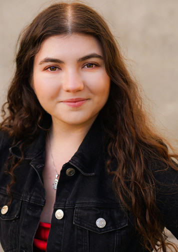 Carley Gilbert Headshot.JPEG