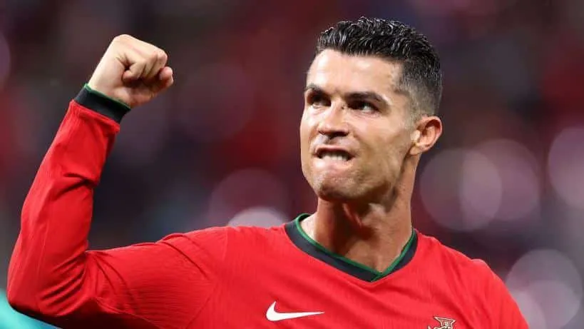 Cristiano Ronaldo lidera o ranking dos 10 Atletas Mais Bem Pagos de 2024!