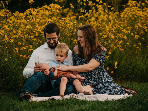 best Doylestown family photographer, Bucks County family photos, holiday photography near me Philadelphia