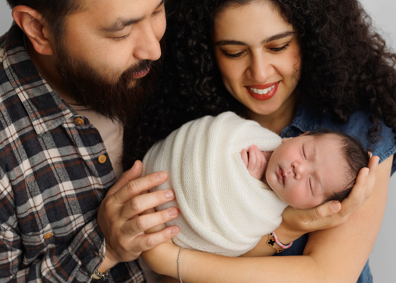 Ellicott City in home newborn session, Ellicott City newborn photographer, in home newborn photography Baltimore