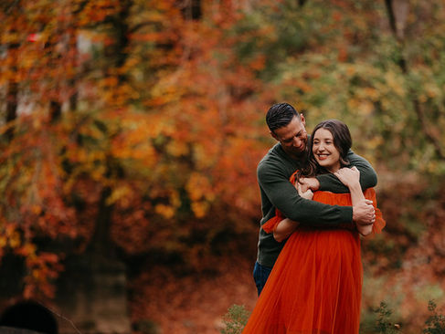 Doylestown PA maternity photographer, professional maternity photos near me