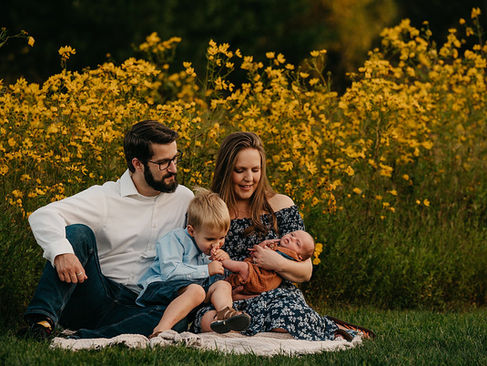 best Doylestown family photographer, Bucks County family photos, holiday photography near me Philadelphia