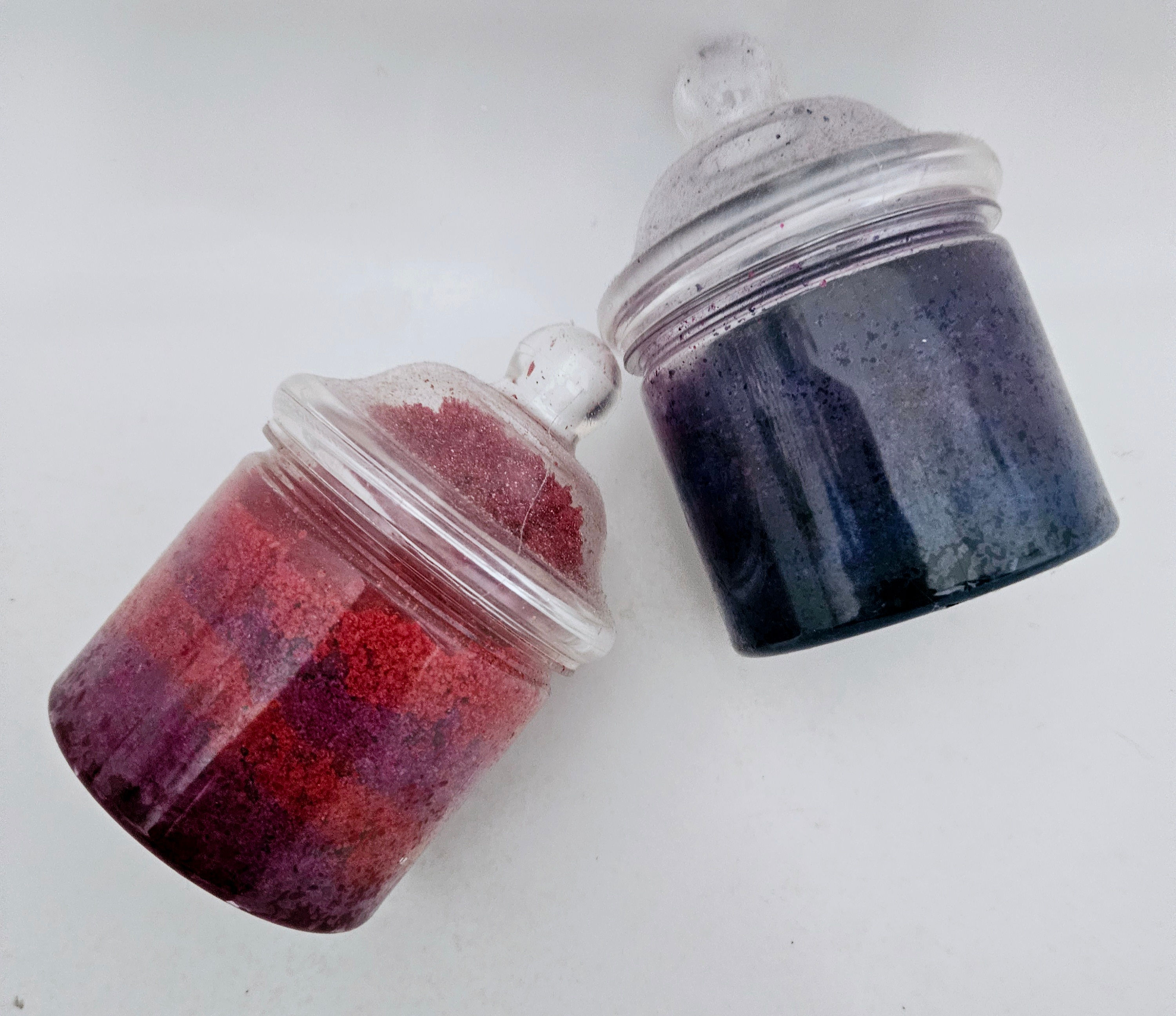 200g pots of foaming epsom salts with added himalayan salts