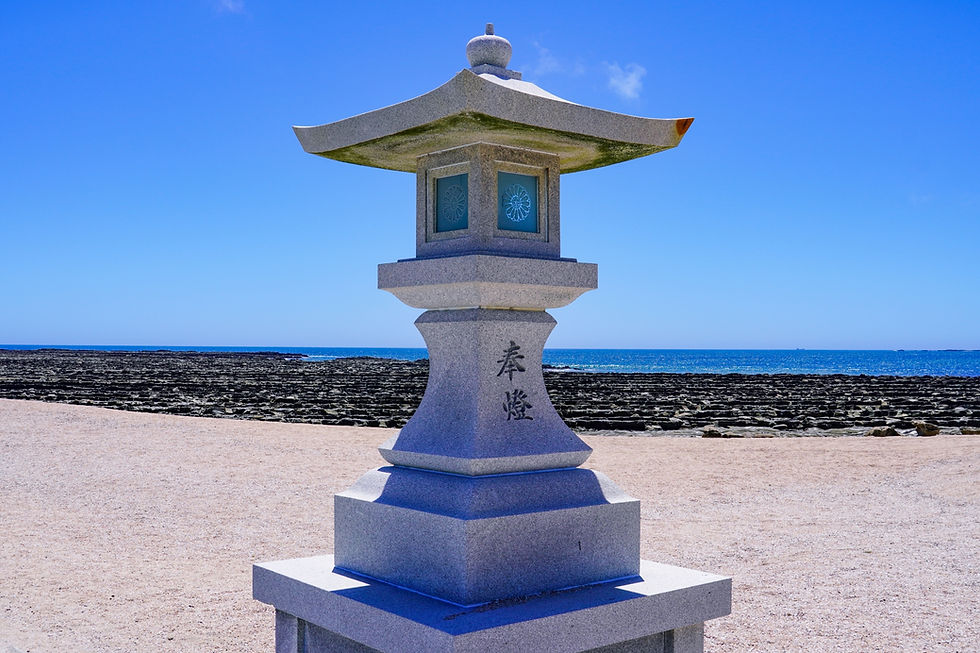 青島神社の石灯籠