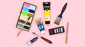 Matériel pour les artistes et graphistes : peinture, pinceaux, tubes de peinture et crayons.