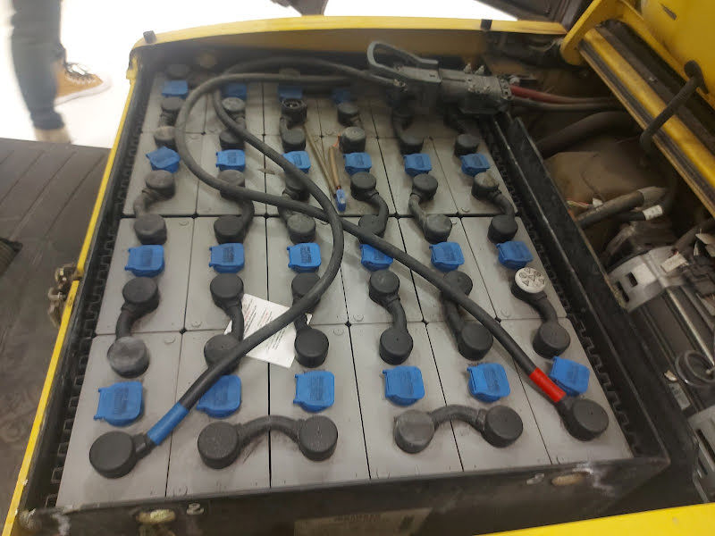 Miniatură: Stivuitor YALE ERP16VF