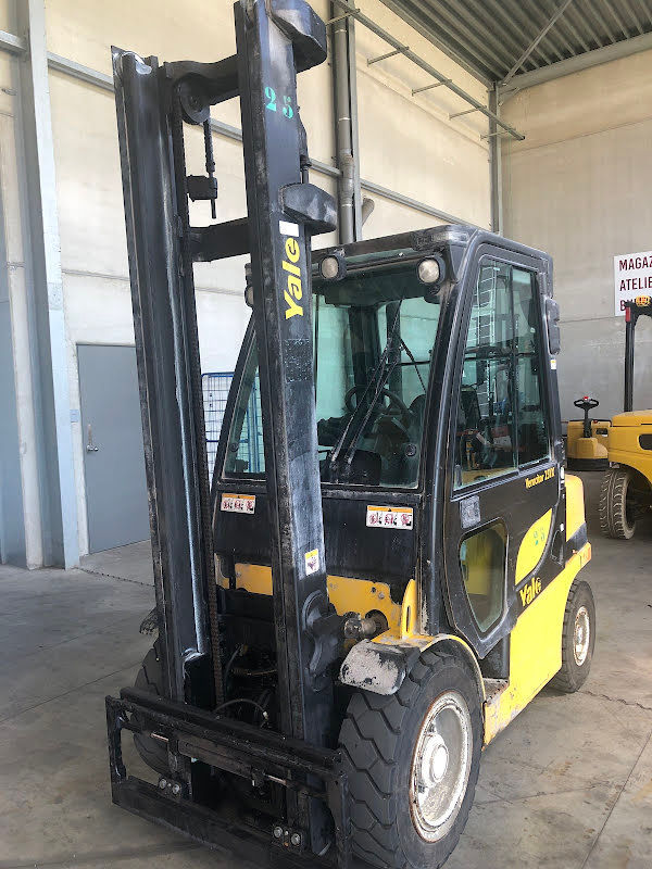 Miniatură: Stivuitor YALE GDP25VX