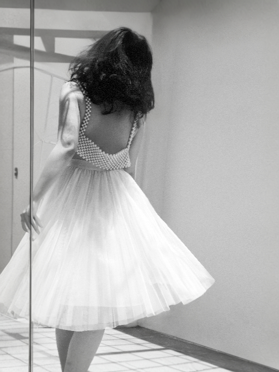 Pearl Bodychain 1(retouched)_edited.jpg