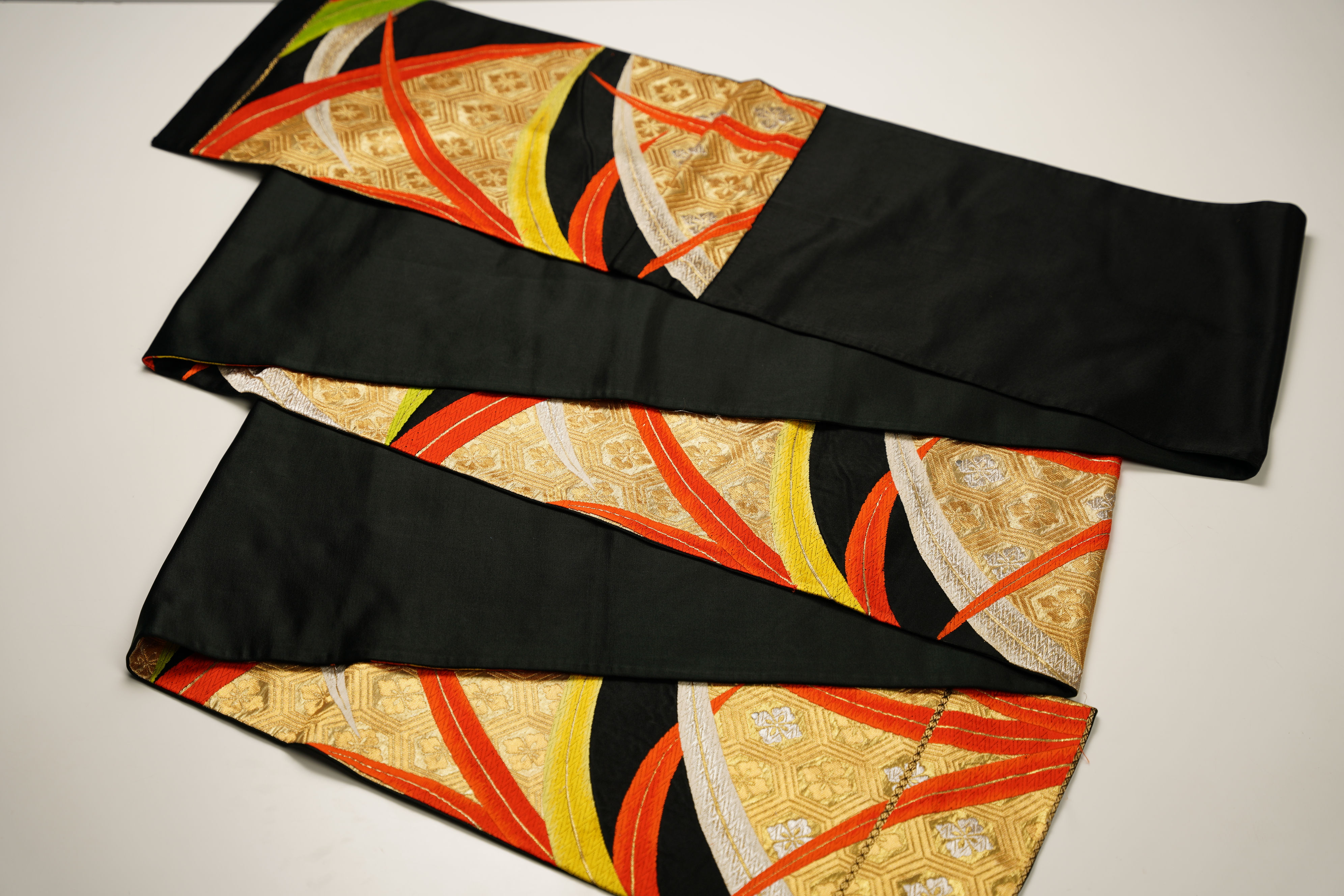 Schwarzer Obi / Tischläufer