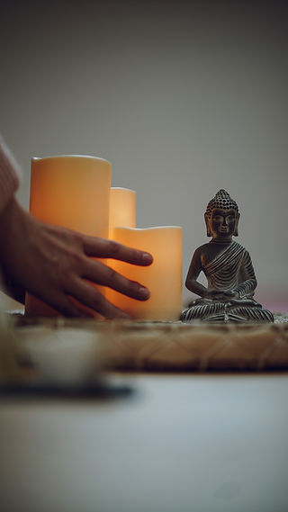 schwungvoll mit herz-_sabrina ritzl_herxheim_babymassage_kinderyogajpg_edited.jpg
