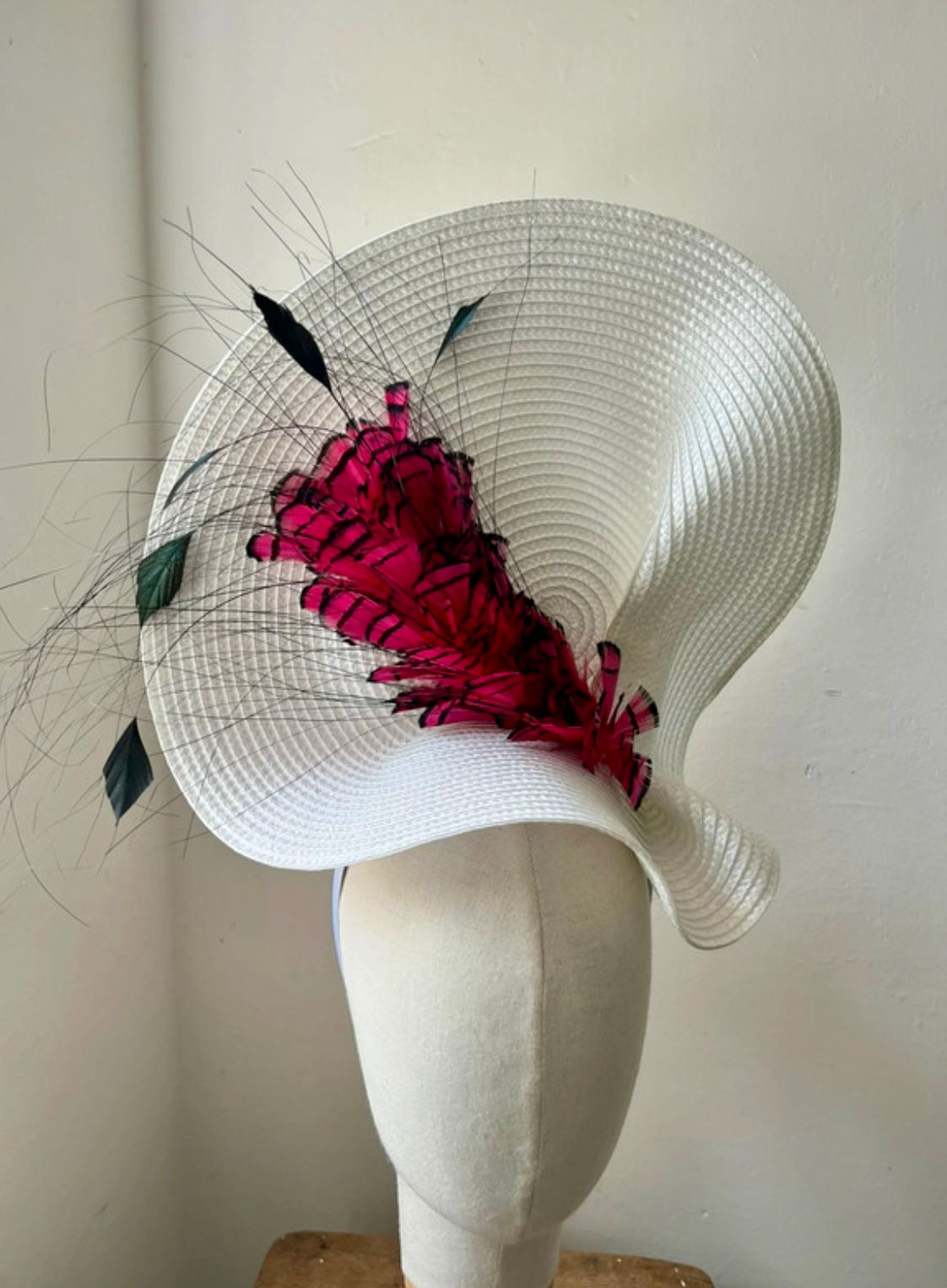 White and Cerise Feather Ramie Fascinator
