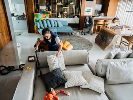 How to Prepare Your Home for Holiday Guests with a Cleaning Service?
