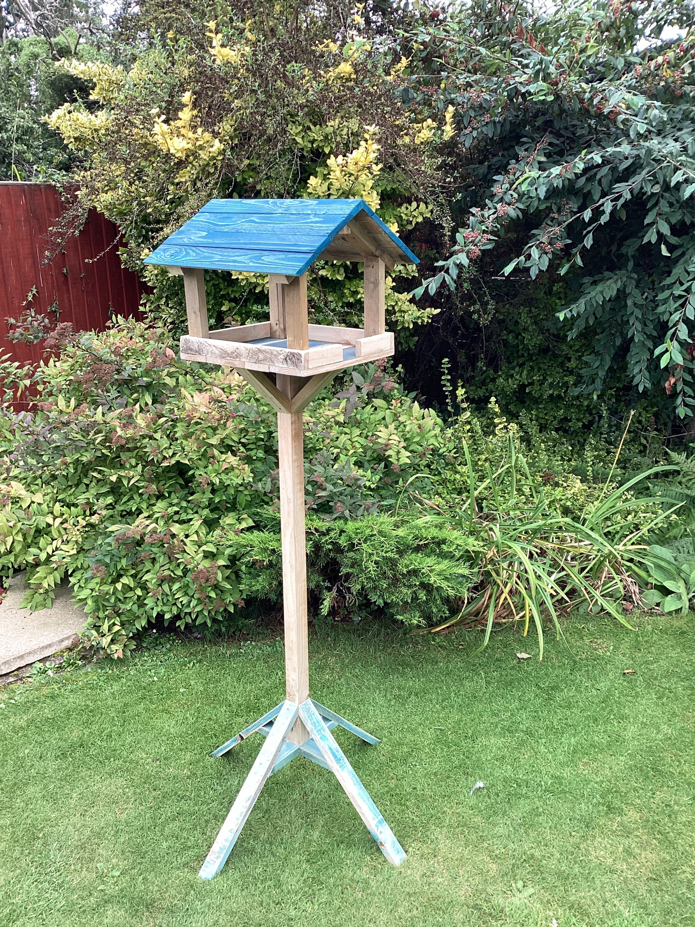 Medium Size Bird Table