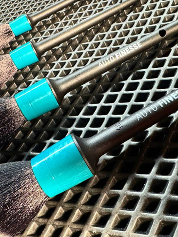 ディティーリングブラシ