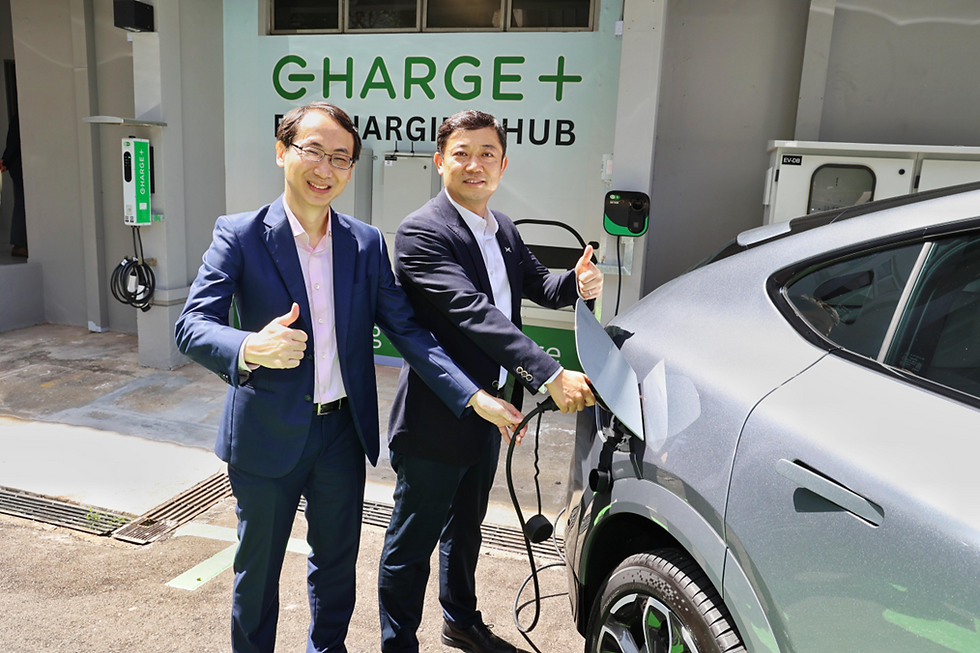 (Pictured above: CEO of Charge+ Mr. Goh Chee Kiong; General Manager of XPENG Charging Mr. Gao Xiang)