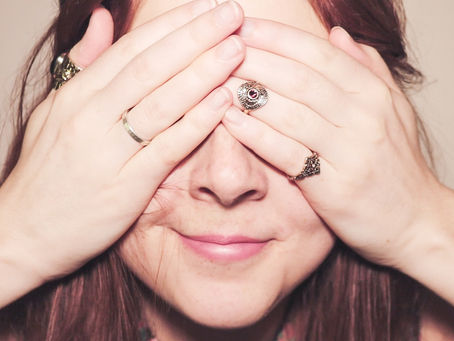 HOW TO DEAL WITH TRAVEL SICKNESS