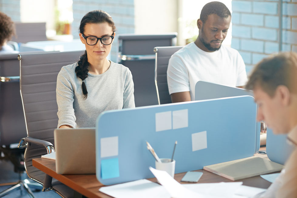 Equipo interno SAP trabajando en operación continua como parte de una estructura fija empresarial.