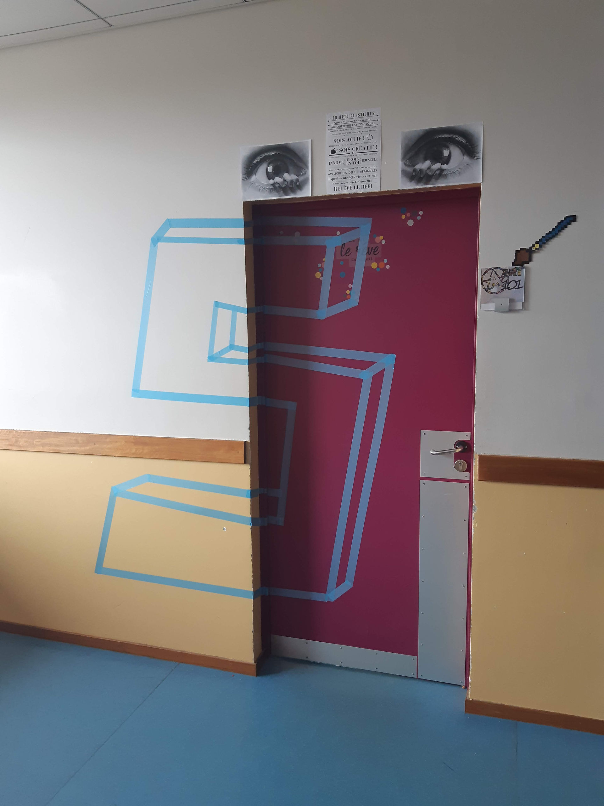 Anamorphoses dans le couloir...