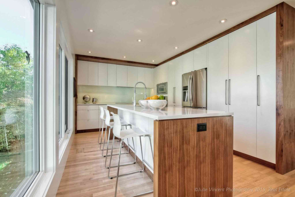 15-09-30, 2408 Palliser Drive SW-7