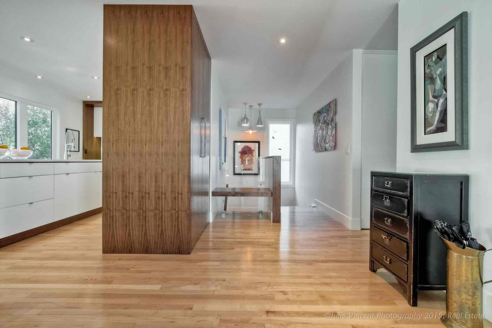 15-09-30, 2408 Palliser Drive SW-4