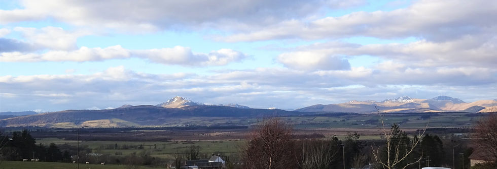 The_Trossachs_from_Kippen,_Stirling_Council_area.jpg