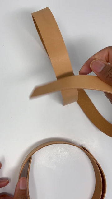 Thumbnail: NATURAL (5-5.5 oz) Veg-Tanned Italian Leather Straps