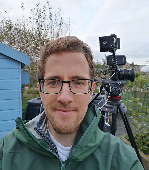 Lawrence Headshot.JPEG