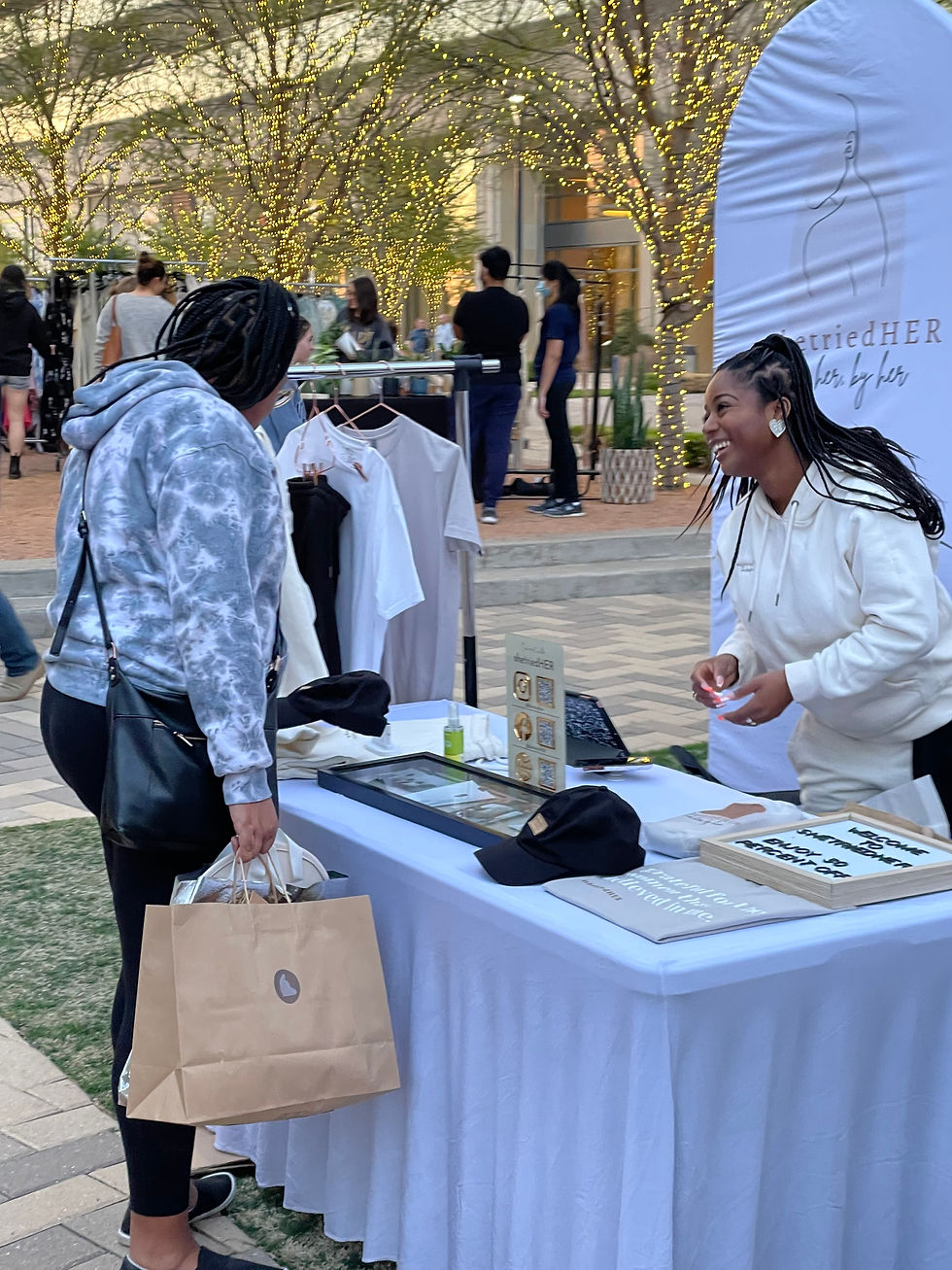 Popup markets were always a vibe! I’m wearing the Logo hoodie and joggers by shetriedHER