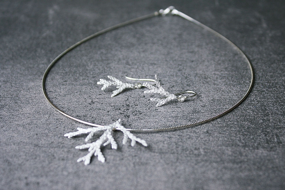 Miniaturbild: Silbercollier "Weiße Koralle"